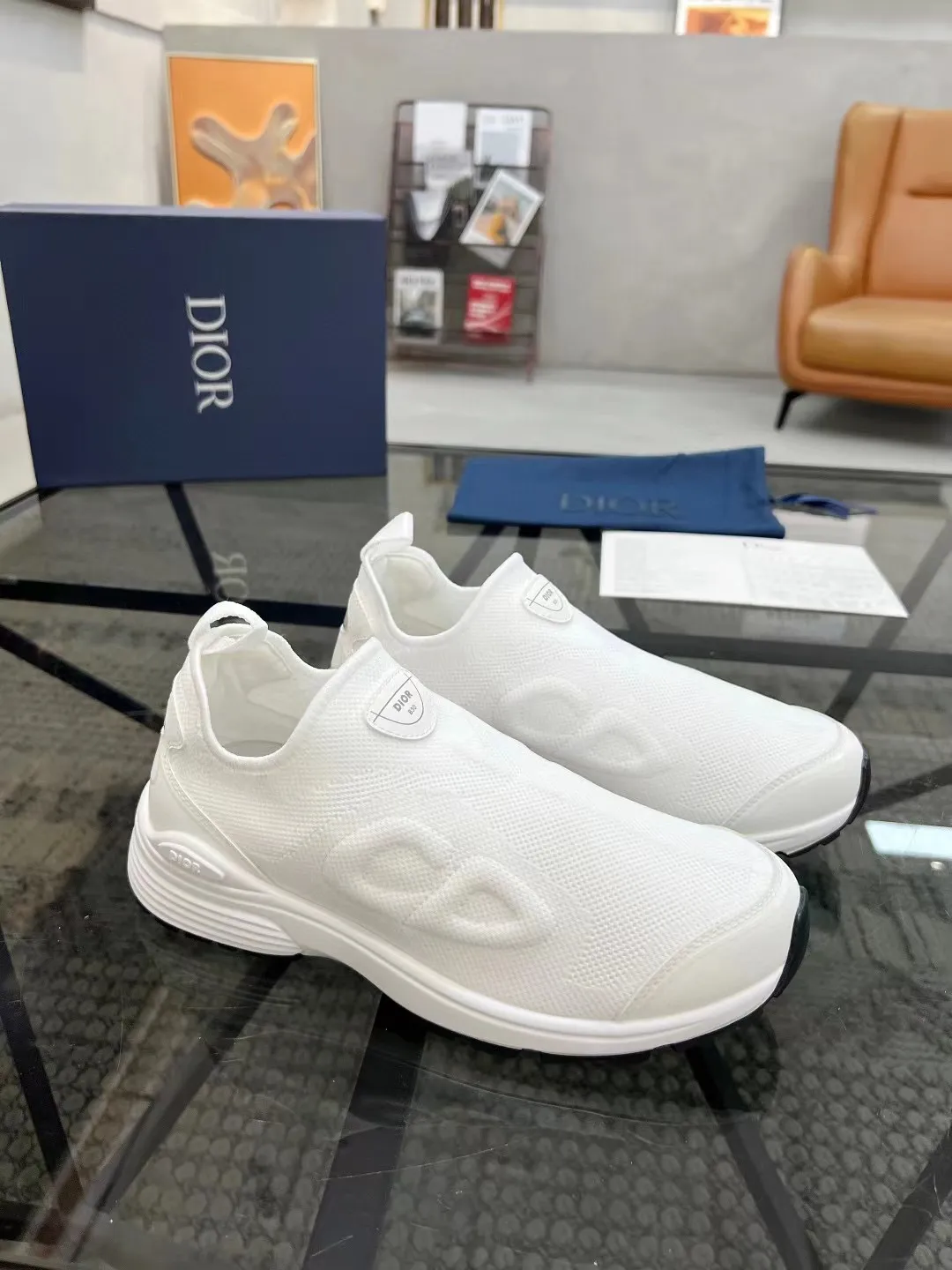 Men's Shoes💰P460💰【DIOR】Dior's new B30 low-top sneakers✅ are carefully made of gray mesh fabric and white technical fabric, decorated with reflective "CD30" graphic logo, and "DIO~B30" and "CD30" logos on the heel and tongue. An extra-light, sculpted rubber sole with signature accents adds style, while internal stretch details create ideal comfort. It can be matched with various casual styles to show a fashionable and modern sports style. Code number: 38-44 (45 can be customized)